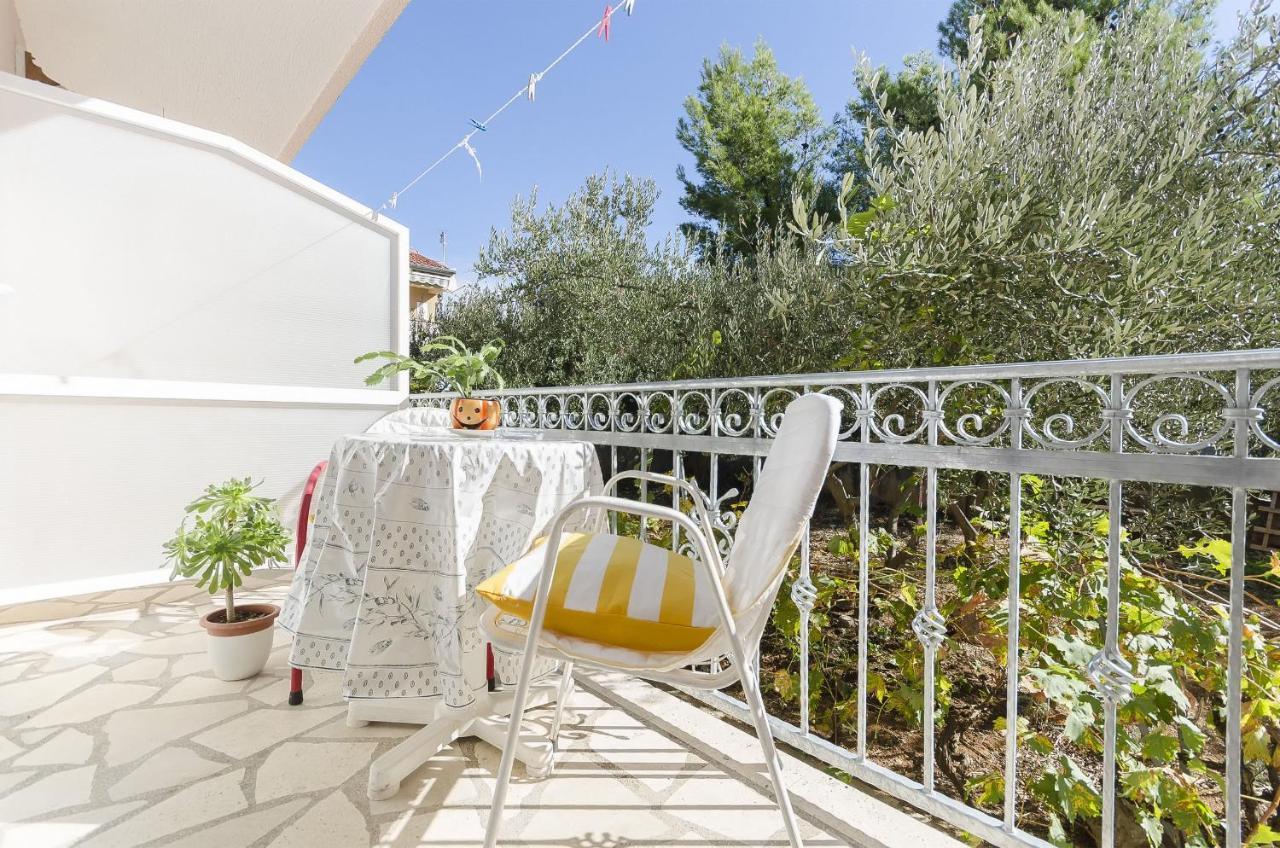 Apartment And Rooms Ema Водице Экстерьер фото