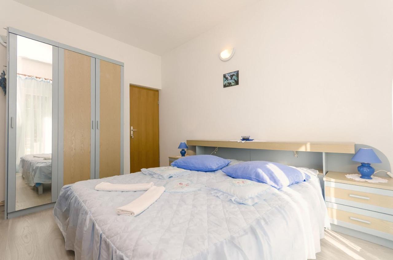 Apartment And Rooms Ema Водице Экстерьер фото